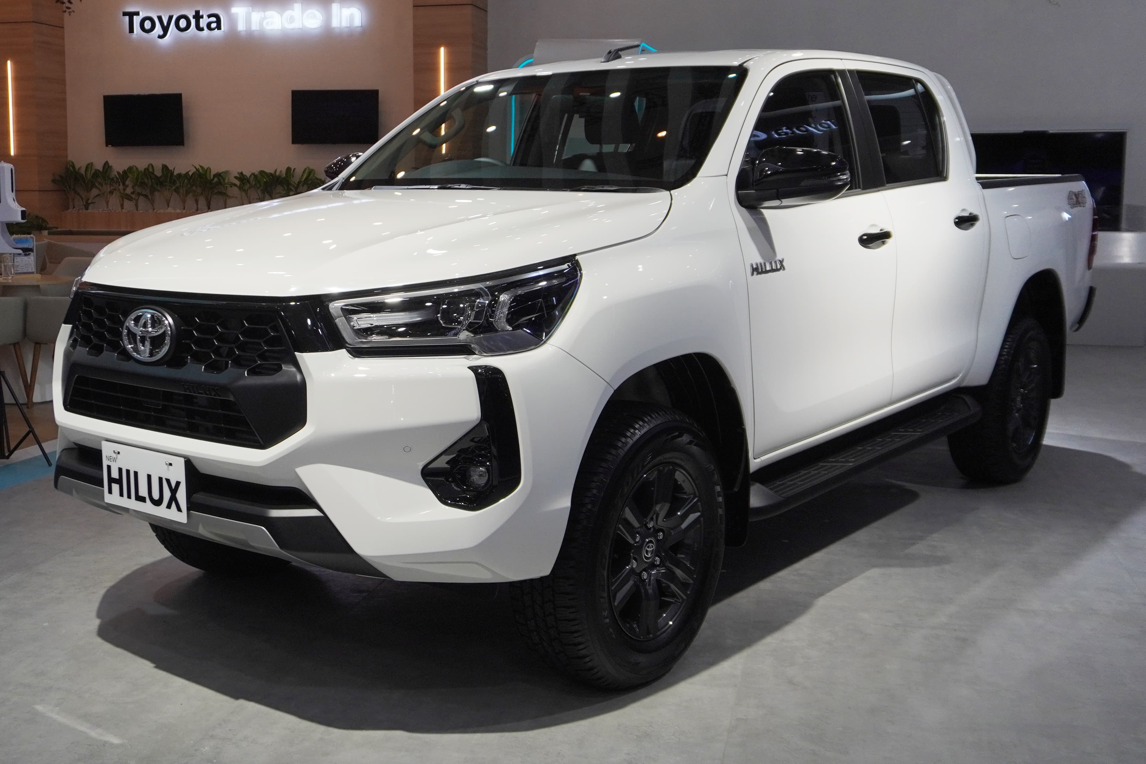 Toyota Hilux (Revo Facelift 3 Mild Hybrid)